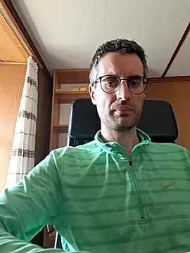 Pokazy przed kamerką – peterexpose