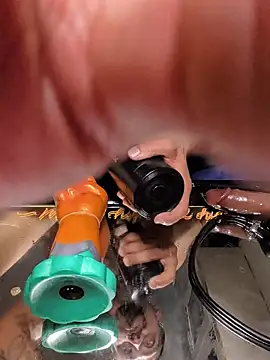 Cnutt310 webkamerás műsora