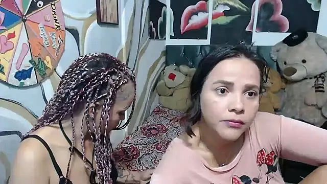 manzanahot9 Adlı Modelin Canlı XXX Sohbeti