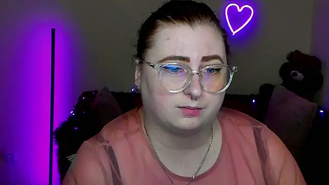 Chat +18 de Alicia_love00 ao vivo