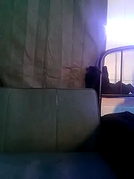 k1oudE webkamerás műsora