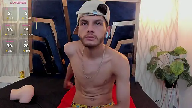 Chris_Green Live XXX Chat