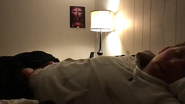 9VOLTT élő XXX-chatje