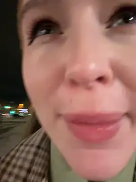 Mary_Sensory Show in webcam