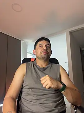 TroyeSavage élő XXX-chatje