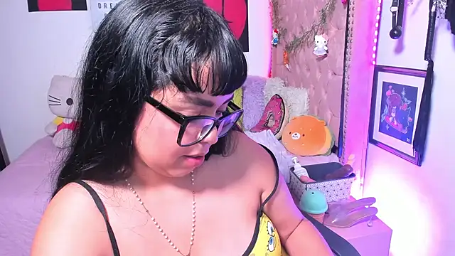 LillyCandy Chat XXX live