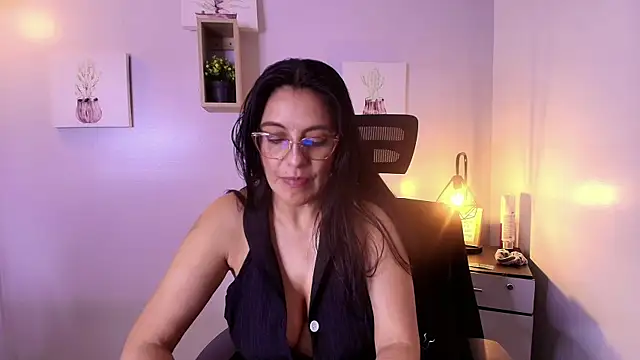 Zuzana21 现场XXX聊天