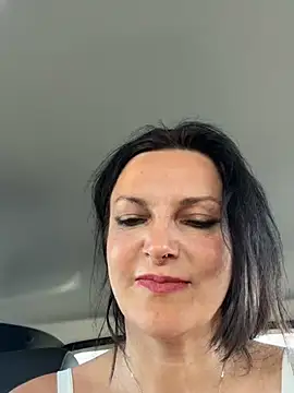 Chat XXX en directo de -OLYA-