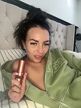 BELLABLACKXUK Adlı Modelin Canlı XXX Sohbeti