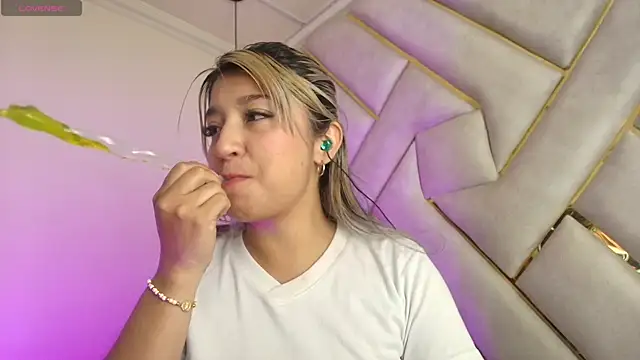 Dahiana_Dmour_ Adlı Modelin Canlı XXX Sohbeti