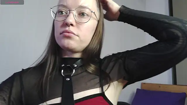 Aelita_bb Adlı Modelin Canlı XXX Sohbeti