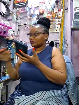 Goddess_of_Hearts Adlı Modelin Canlı XXX Sohbeti