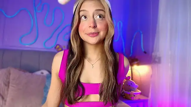 Sofly_s Adlı Modelin Canlı XXX Sohbeti