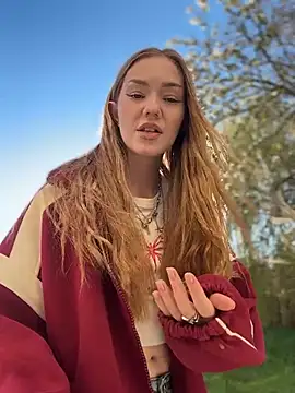 MilaMoone Chat XXX live