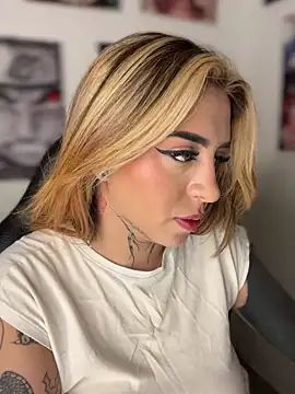 CarolQueen1_ Chat XXX in diretta