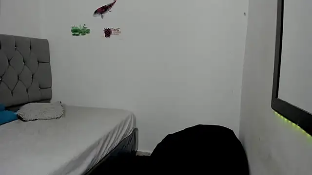 _1DERECK: онлайн-секс-чат