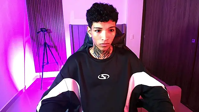 im_Usuga: вебкам-шоу