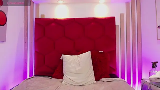 EmmaJhomson Live XXX-chat