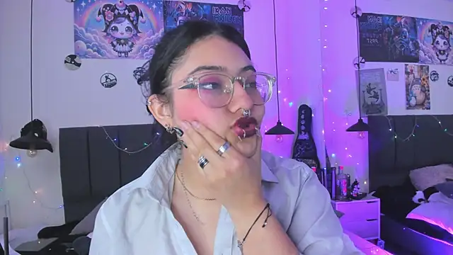 دردشة SabrinaV_ الجنسية المباشرة