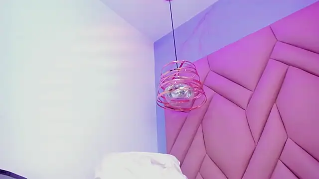 LunaCrop Live XXX-chat