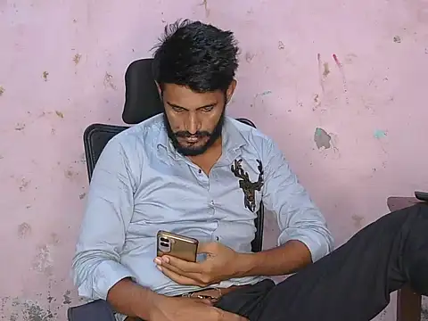 HotXKrish 即時 XXX 聊天