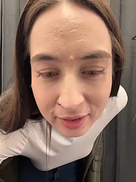 Holly_Play Chat XXX live