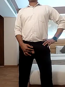 Show modela Daddyfuck34 na web-kameri