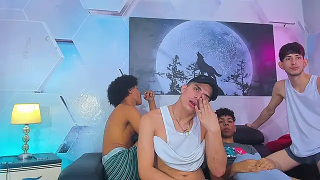 Spicy_guys 在線直播表演