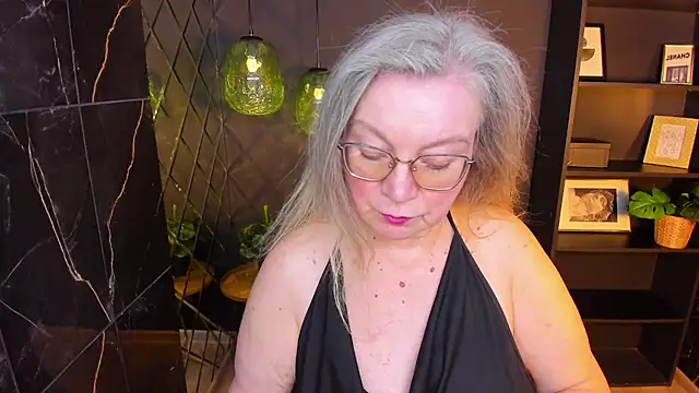 NataliMellow Show in webcam