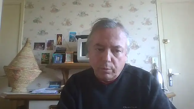 gegevincent5: διαδικτυακό σόου στην κάμερα