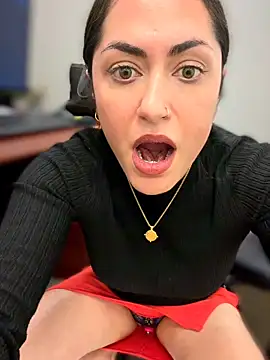 แชท XXX สดของ YourQueen18