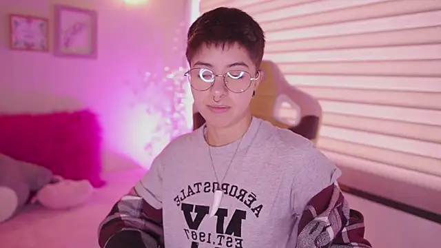 Chat +18 de tommy_blue ao vivo