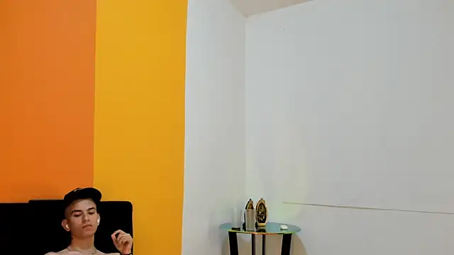 Rowan_Cley Webcam-Show