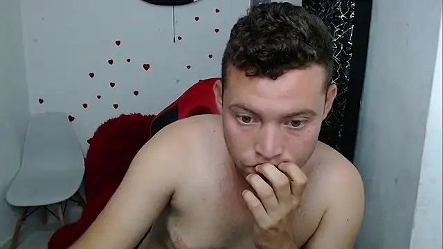 sven_fox723 Live XXX Chat
