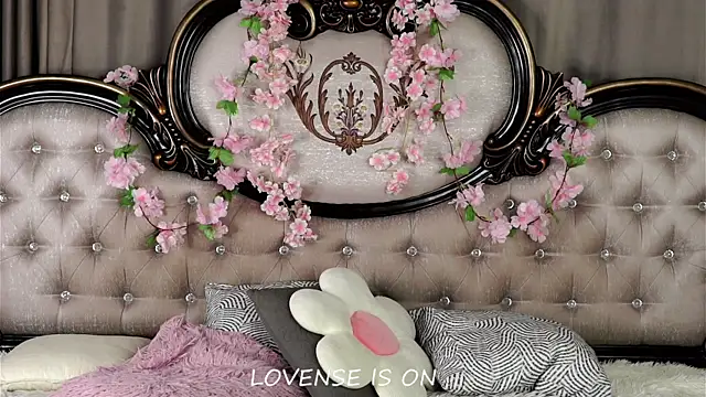 KirstinMcgeady's Live XXX Chat