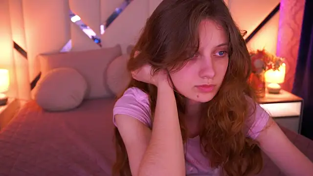 CuteeFoxy Live XXX-Chat