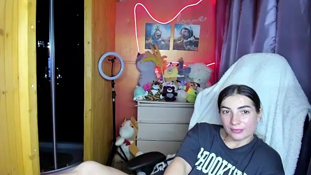 Fiery_Brunette_ – Live XXX-chat