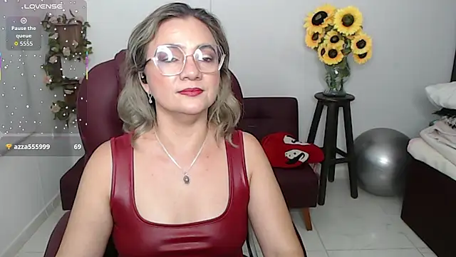 ana_milf live XXX chat