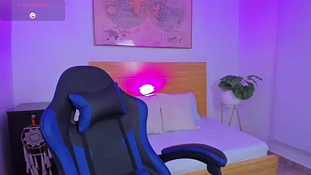 kitty_sweeety_: απευθείας συνομιλία ΧΧΧ