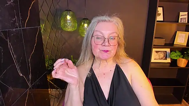 NataliMellow Adlı Modelin Canlı XXX Sohbeti