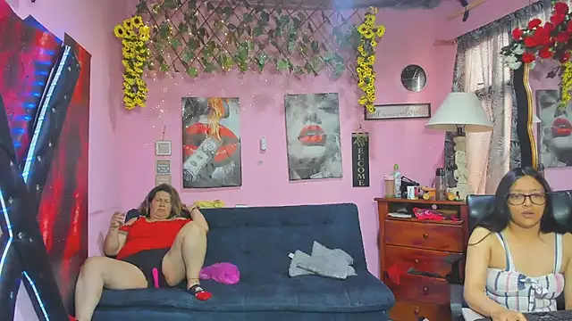 XXX chat uživo modela lesbiancuple