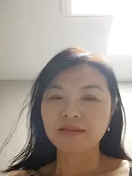 ialnuyoa_h's Live XXX Chat