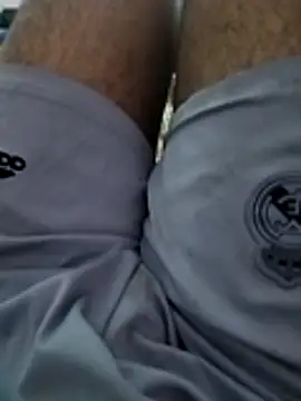 lkjhgf12qwe: διαδικτυακό σόου στην κάμερα