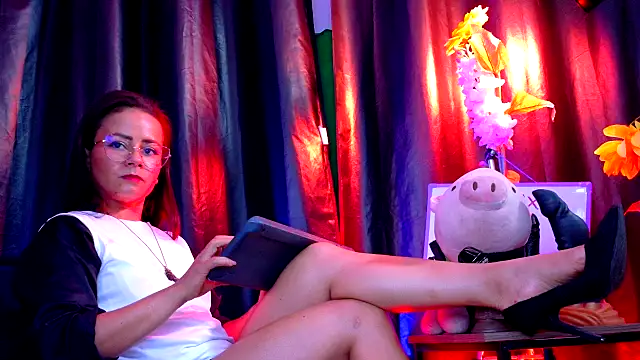 MistressSlut1 即時 XXX 聊天