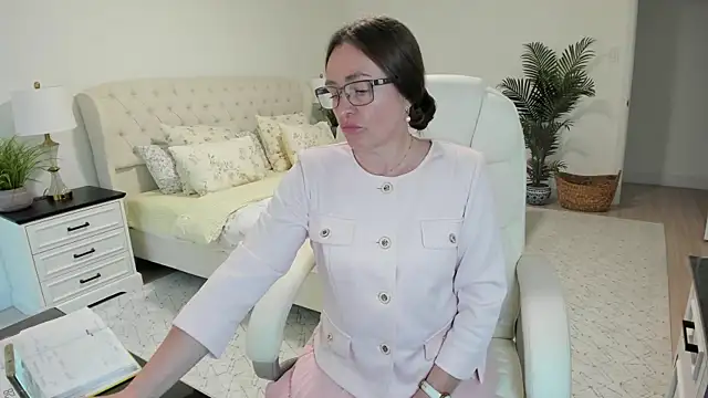 Vika73 现场XXX聊天