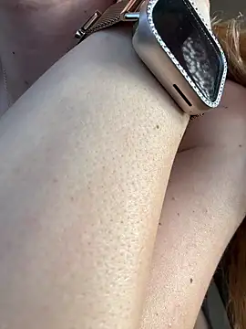 didihairypussy's Webcam Show