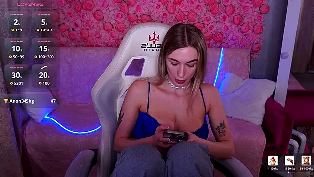 ArinaWong Adlı Modelin Canlı XXX Sohbeti