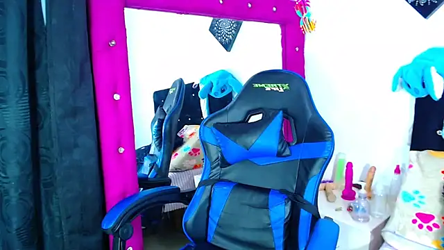 Jenng18 Live XXX-Chat