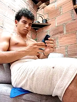 alex_candela Show Webcam