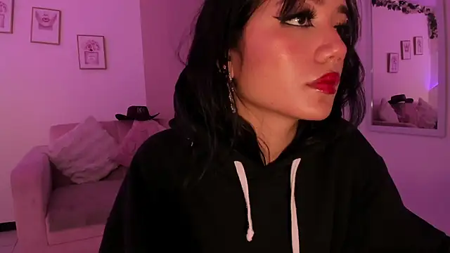 Mila_jenner Chat XXX live